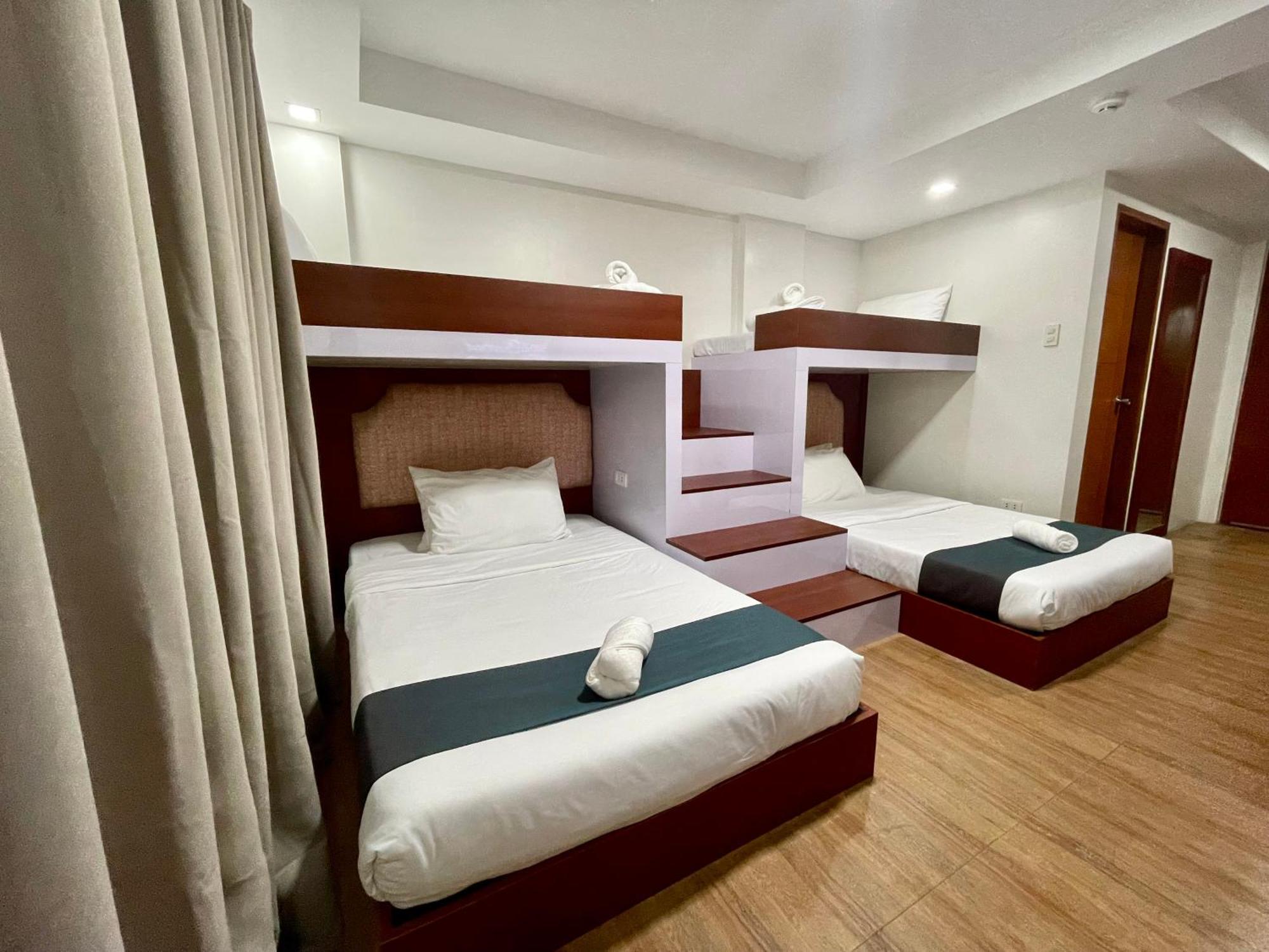 Staycation Hotel San Jose  Eksteriør bilde