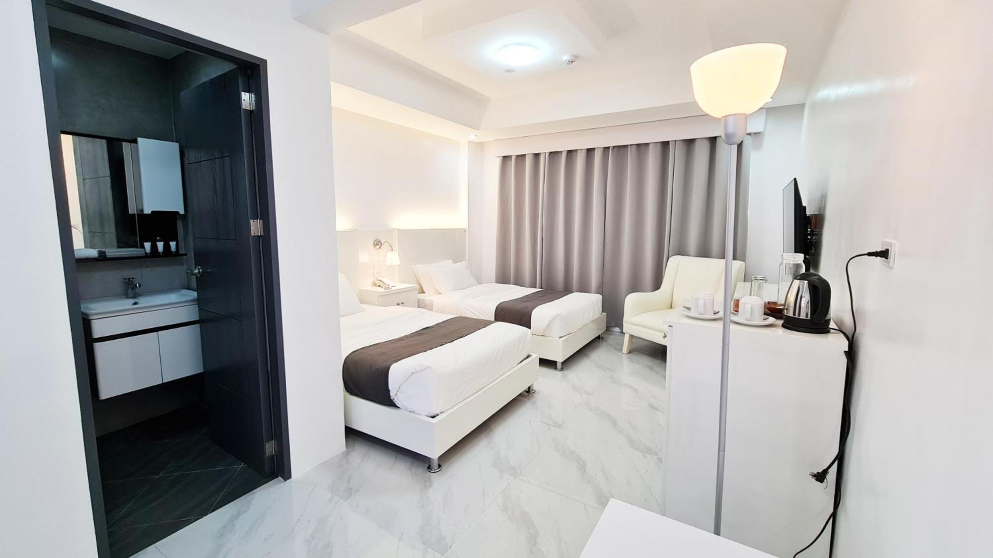 Staycation Hotel San Jose  Eksteriør bilde
