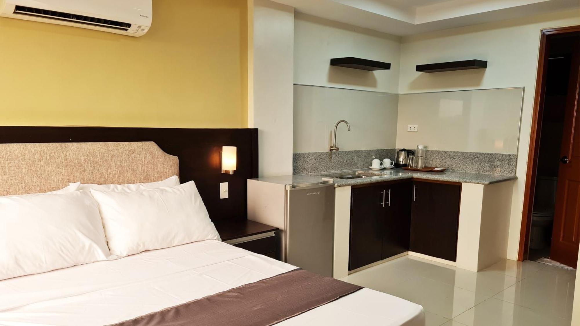 Staycation Hotel San Jose  Eksteriør bilde