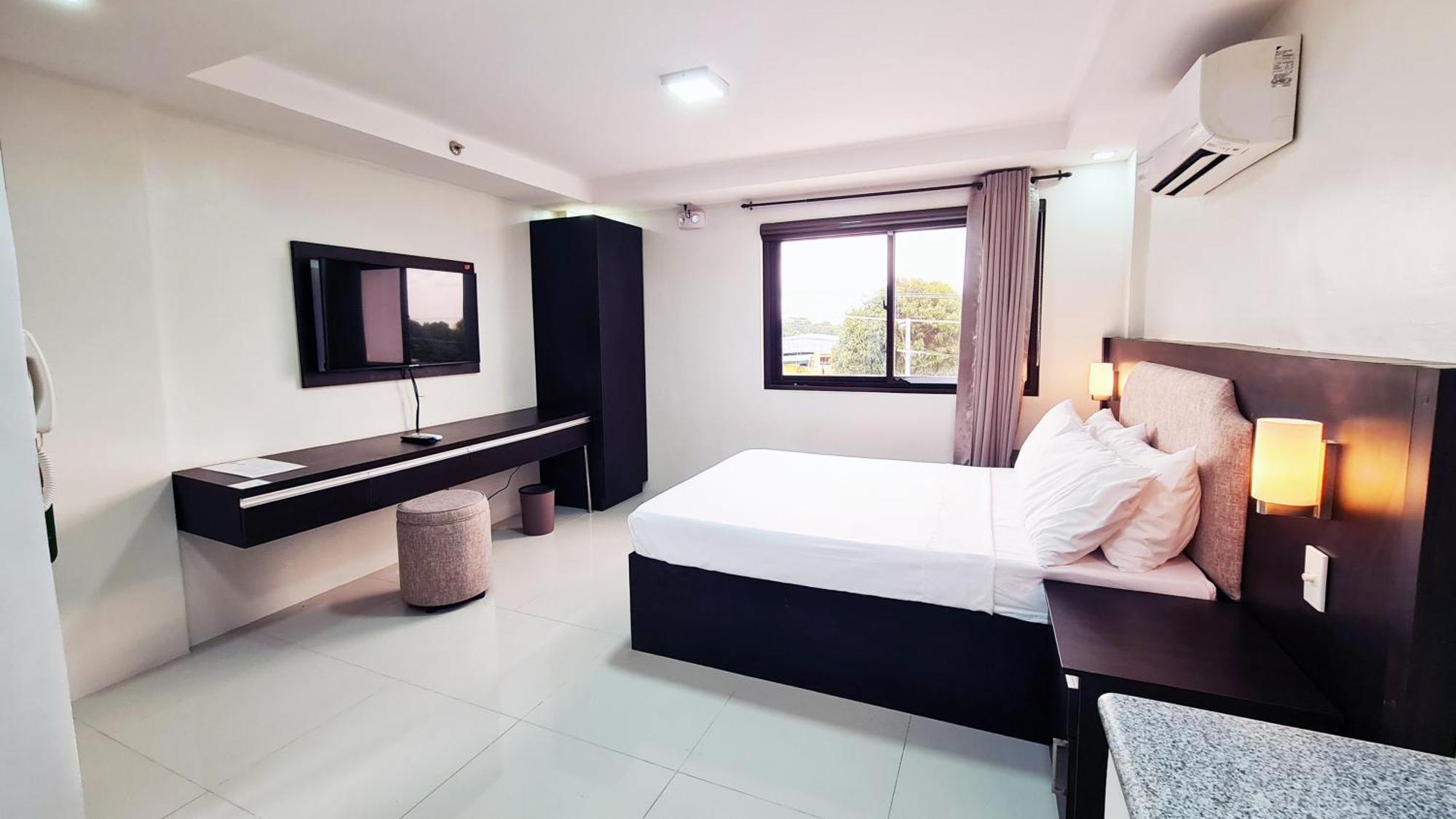 Staycation Hotel San Jose  Eksteriør bilde